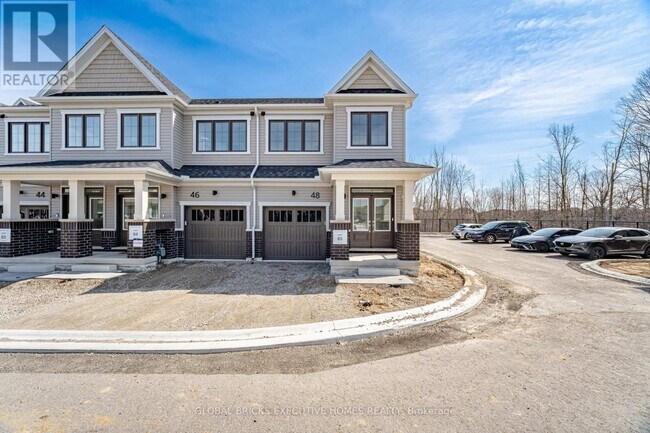 Photo - 48 Aurora Cmn