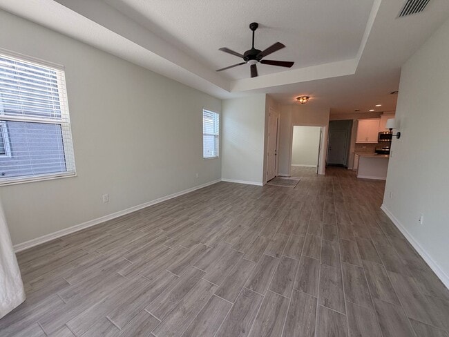 6001 Fiore Dr