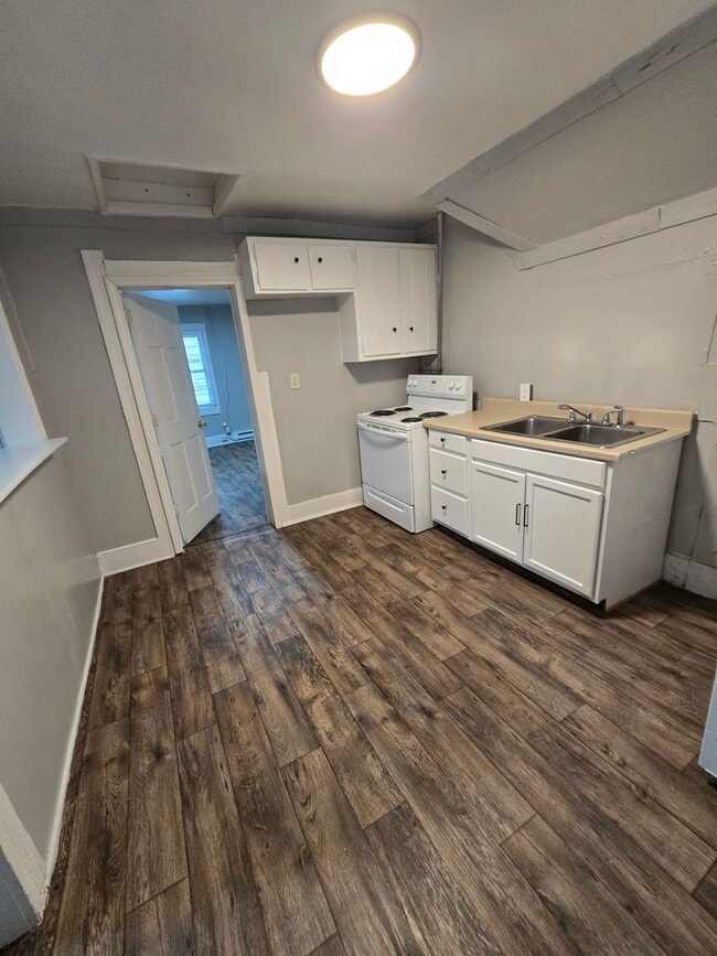 Photo - Three Bedroom Apartment Located in Anderso...