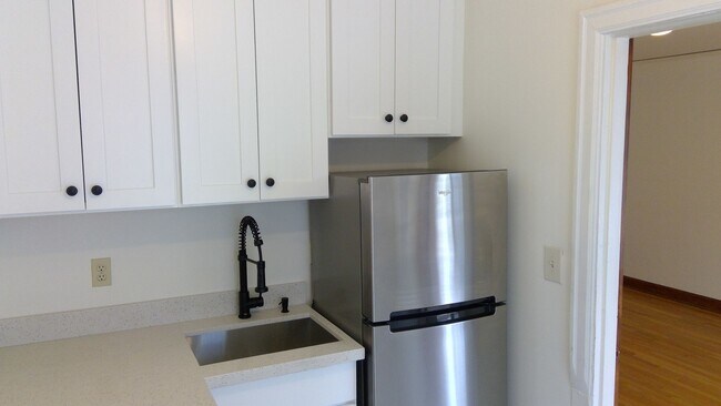 Photo - Viceroy Apartments