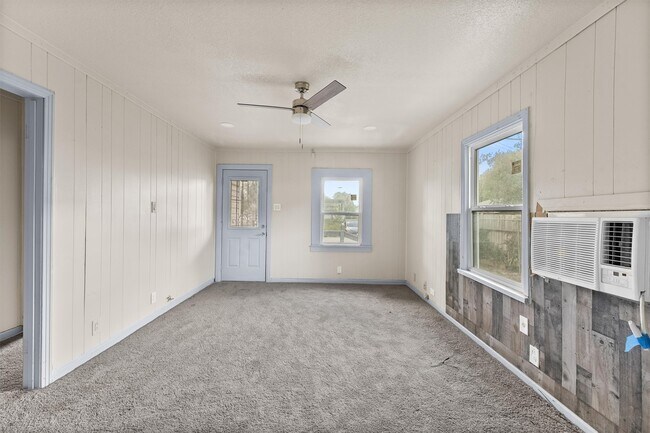 Photo - 4313 Engleford St