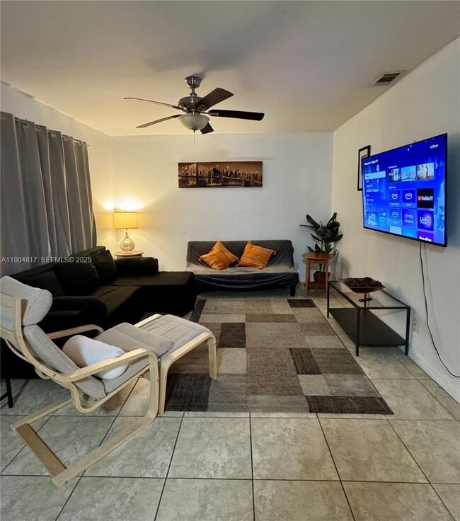 Photo - 2242 Jackson St Unit 2-1