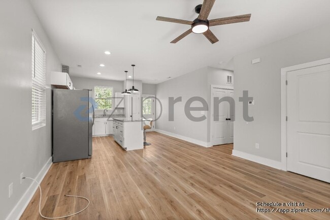 Photo - 106 Snyder Ct NE