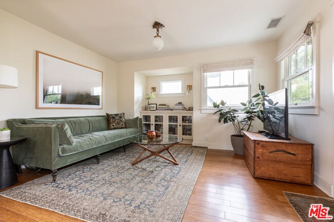 Photo - 6271 Saylin Ln