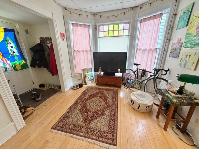 Photo - 81-83 Monroe Street Unidad 83