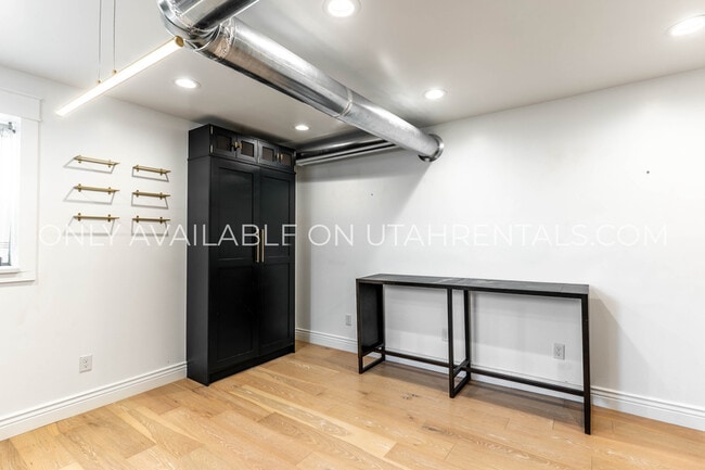 Photo - 276 E Broadway Unit S2