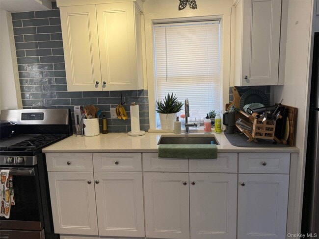 Building Photo - 93 Jackson Ave Unit 1