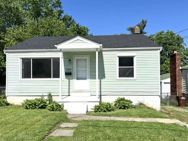 Photo - 365 Sunset Dr