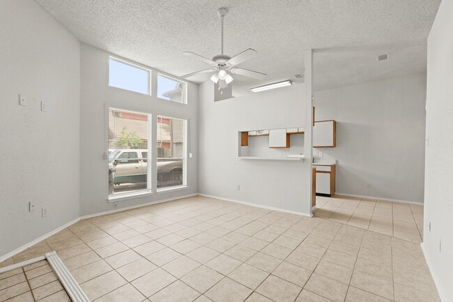 Photo - 6319 Southwood Ct N