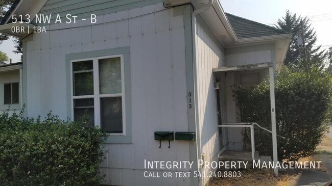 Photo - 513 NW A St Unit B