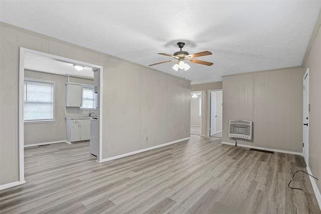 Photo - 303 W Davis St