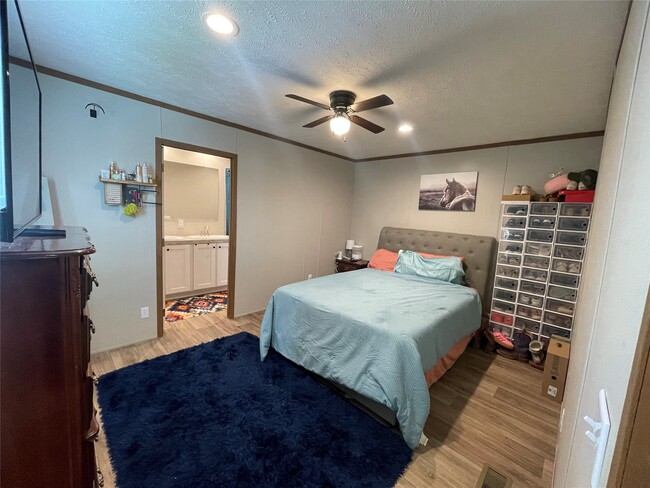 Photo - 20410 Telge Rd