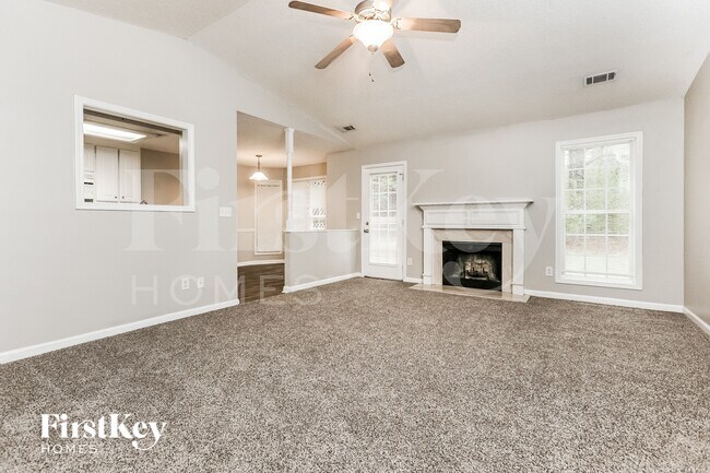 Photo - 352 Centennial Dr