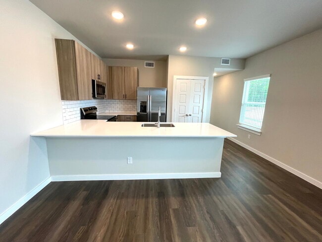 Building Photo - 1127 Eloise Dr Unit 1211 Rental