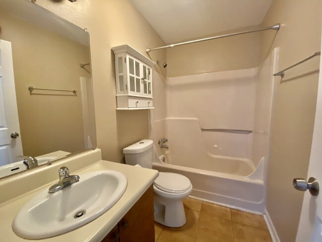 Photo - 2BR/2.5BA Townhome in Gated Community for Lease! Unit Apt D