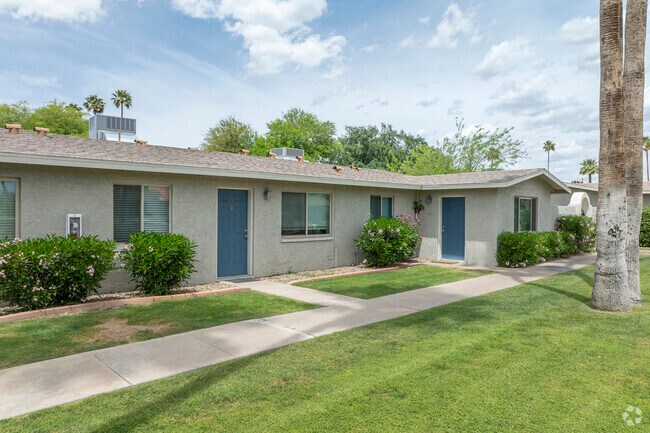 Photo - Emerald Park Condominiums