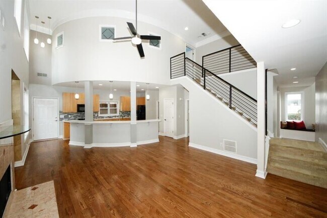 1354 Brookhaven Village Cir NE