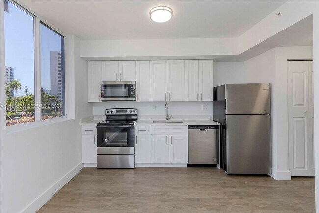 Photo - 1620 NW 18th St Unidad 202