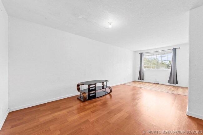 Photo - 1425 NW 36th Way