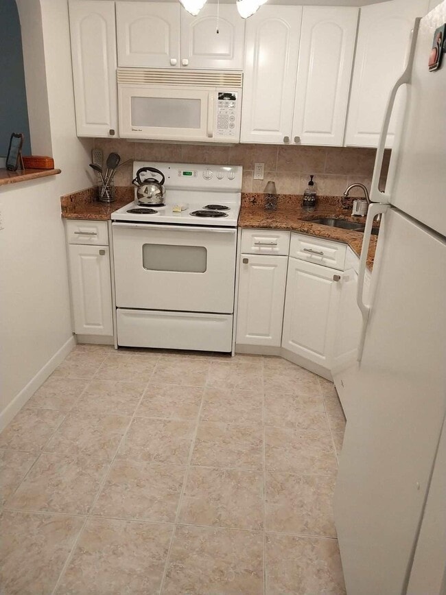 Photo - 640 Snug Harbor Dr Unit F3