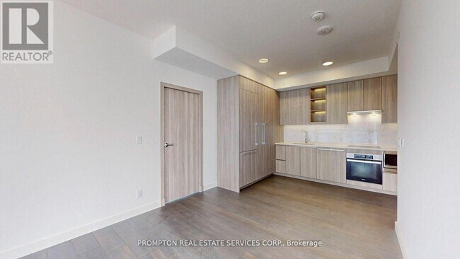 Photo - 25 McMahon Dr Unit 602