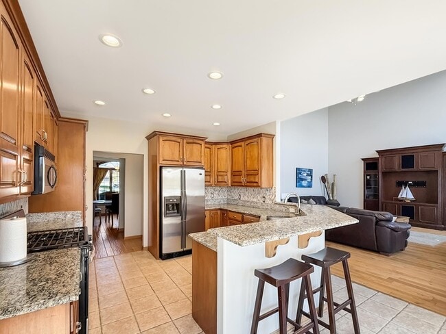 Photo - 443 Hilbrich Dr