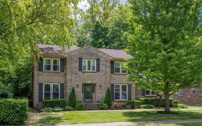 Building Photo - East Louisville -4 bed, 2.5 bath home - $3,500/month