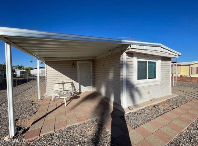 Building Photo - Charming 1 bed 1 bath in 55+ community of Florence Gardens!