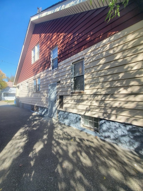 Photo - 11806 Farringdon Ave