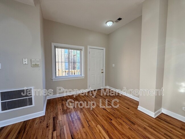 Photo - 2213 W Washington Blvd Unit 2R
