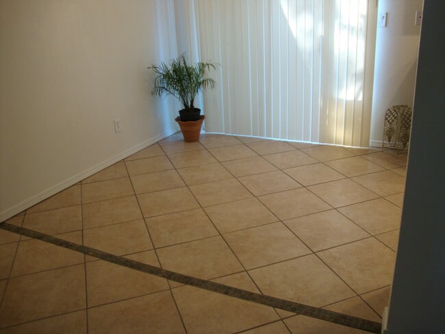 262 S Santa Fe Ave Unidad 262