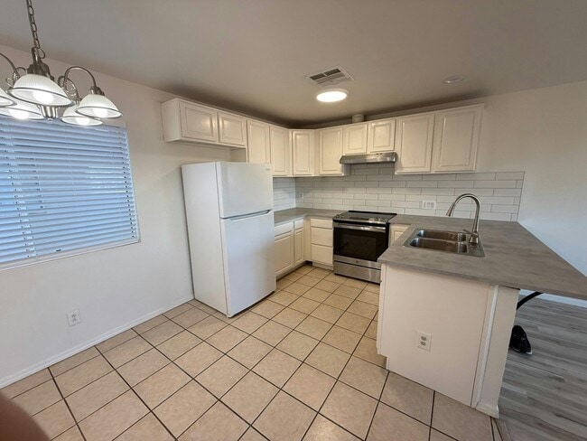 Photo - 1926 Haskell Rd Unit 4