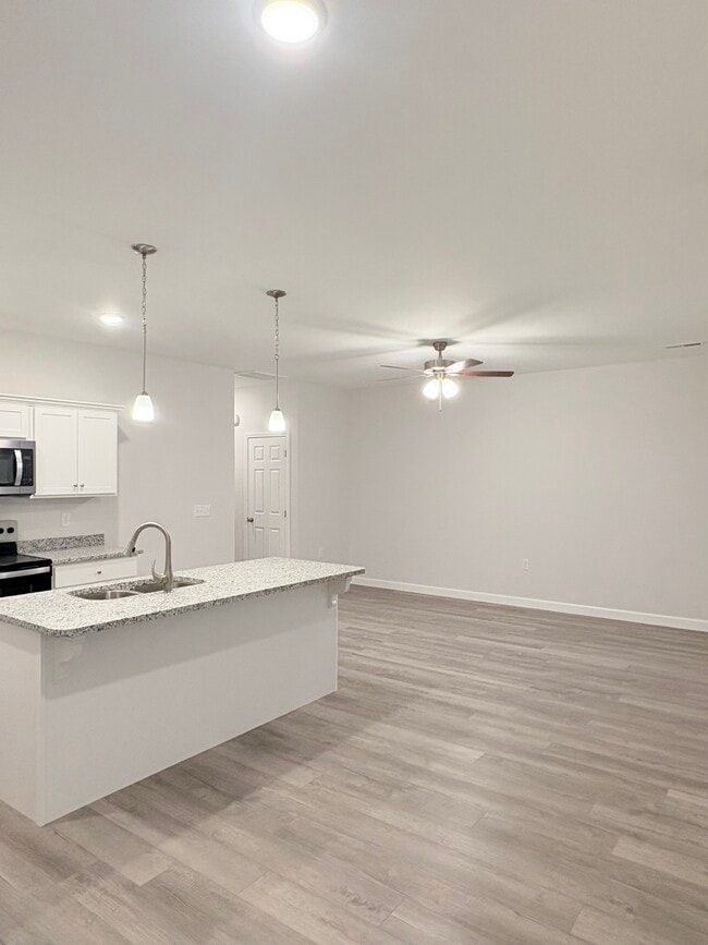 Photo - 868 Rodeo Ln