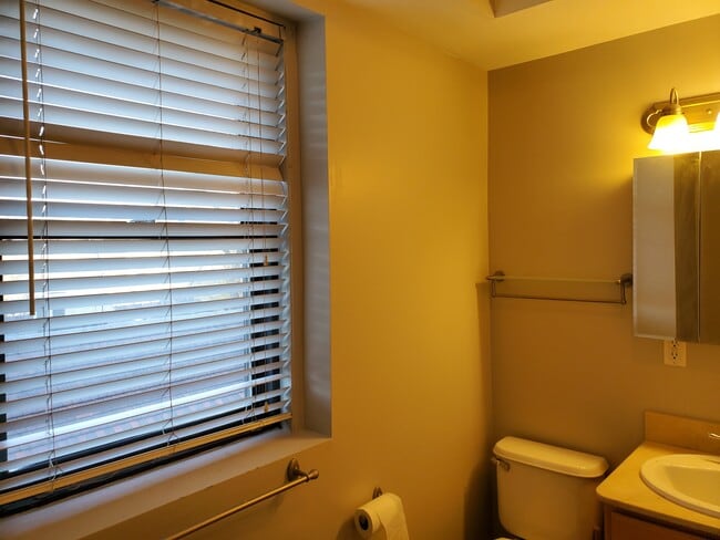 Photo - 15 E Kirby St Unidad 329