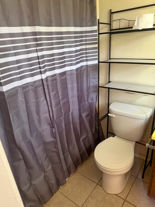 Photo - 114 Gatewood Ln