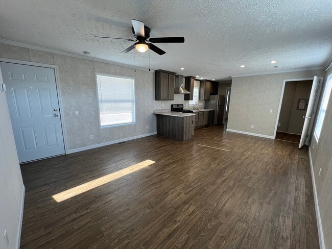 Photo - 16170 Normandy St
