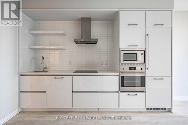 Photo - 2221 Yonge St Unit 2710