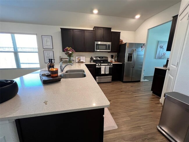 Photo - 1224 Matt Ln