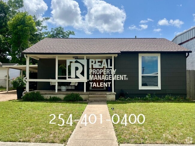 Building Photo - Coming in JULY!! Newly Remodeled 3-Bedroom... Rental