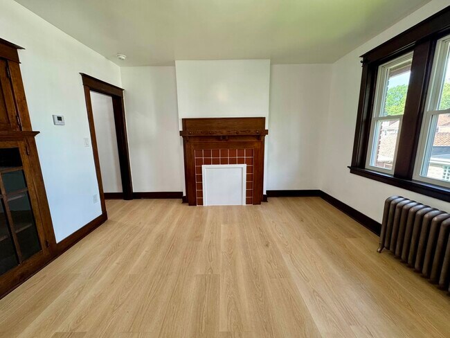 Photo - 261 Gross St