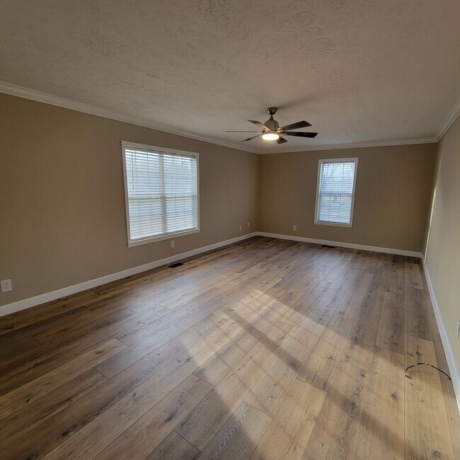 Photo - 3/2 Single Family- Full Unfinished Basement- Renovated House