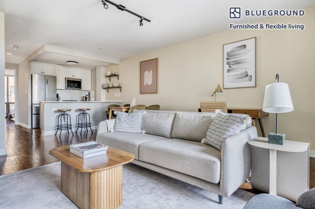 Photo - 5910 N Sheridan Rd Unit FL3-ID925