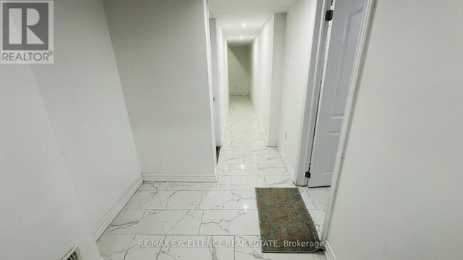 Photo - 128 S Creek Dr