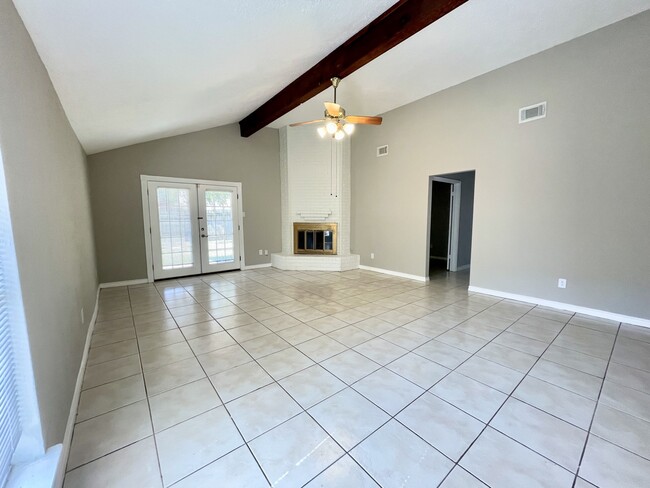 Photo - 7014 Caladero Dr