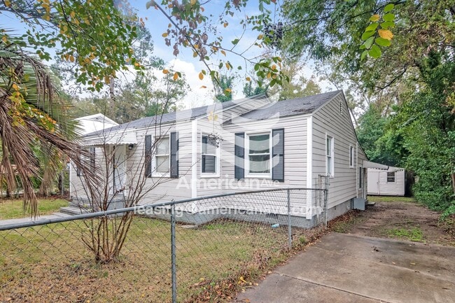 2920 Pecan St