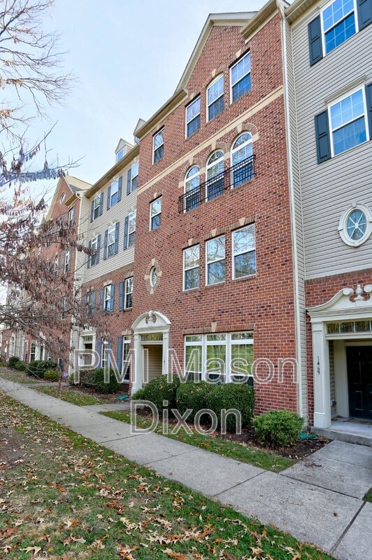 Photo - 1473 Braden Loop