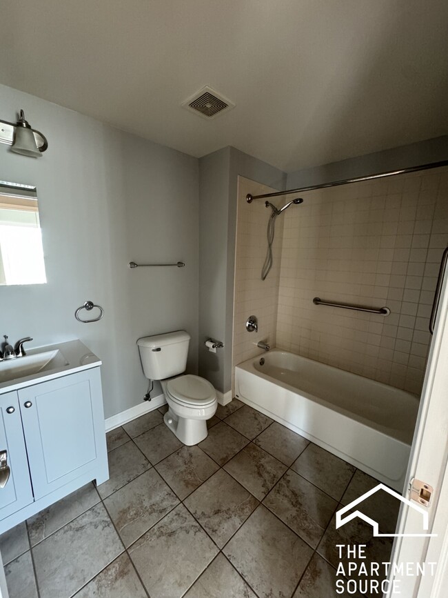 Photo - 3400 N Old Arlington Heights Rd Unit 203