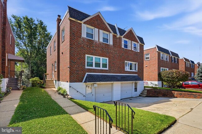 Photo - 668 Renz St