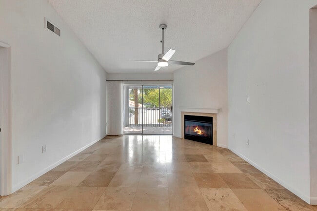 Building Photo - 3111 Clint Moore Rd Unit 203