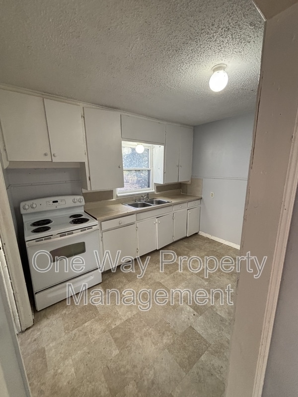 Photo - 1912 N Grove St